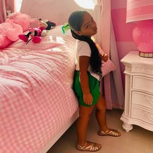 Meet your Posher, Paola